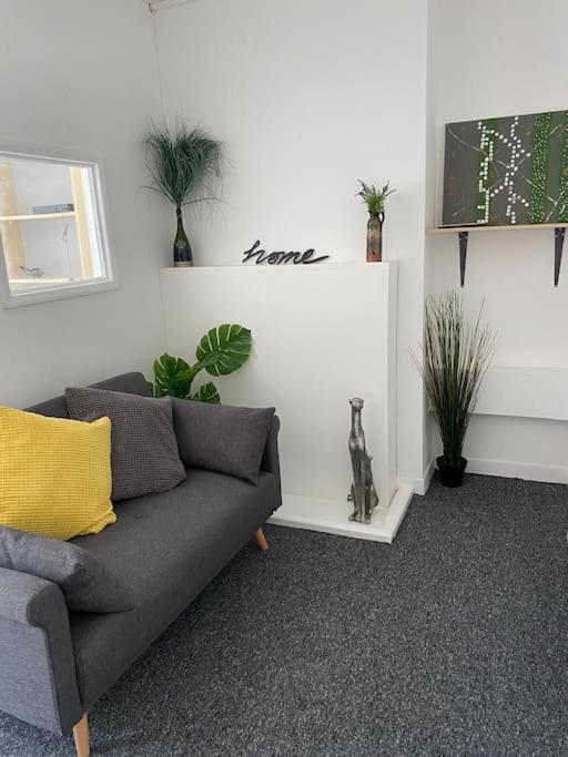 Lovely 2 Bedroom Flat In Greater London Exteriör bild
