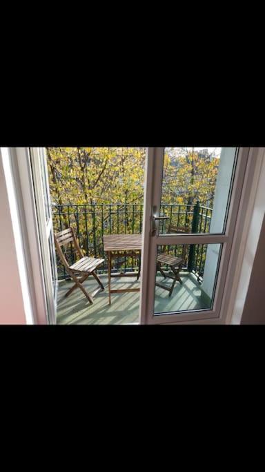 Lovely 2 Bedroom Flat In Greater London Exteriör bild